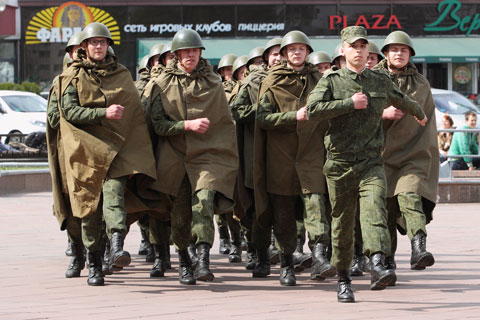 Новополоцкие «Победные марши». Фото Николая Авсеева, "Новополоцк сегодня"