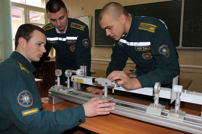Приглашаем выпускников для поступления в Университет гражданской защиты МЧС Республики Беларусь